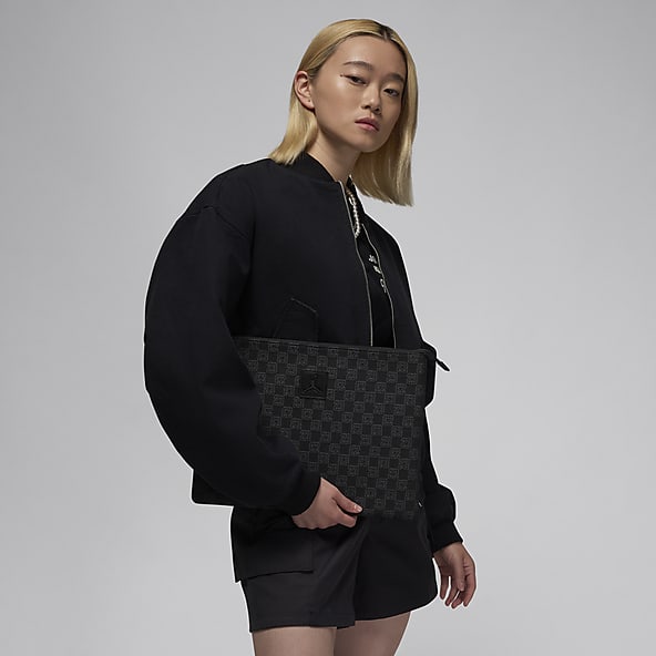 バッグ 17L JORDAN BRAND MONOGRAM TOTE BLACK Jordan Monogram Tote Bag - Black - 25% Off | Editorialist